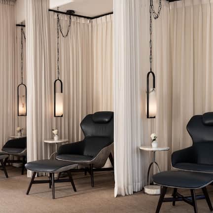 Couples treatment rooms, sauna, steam room, body treatments