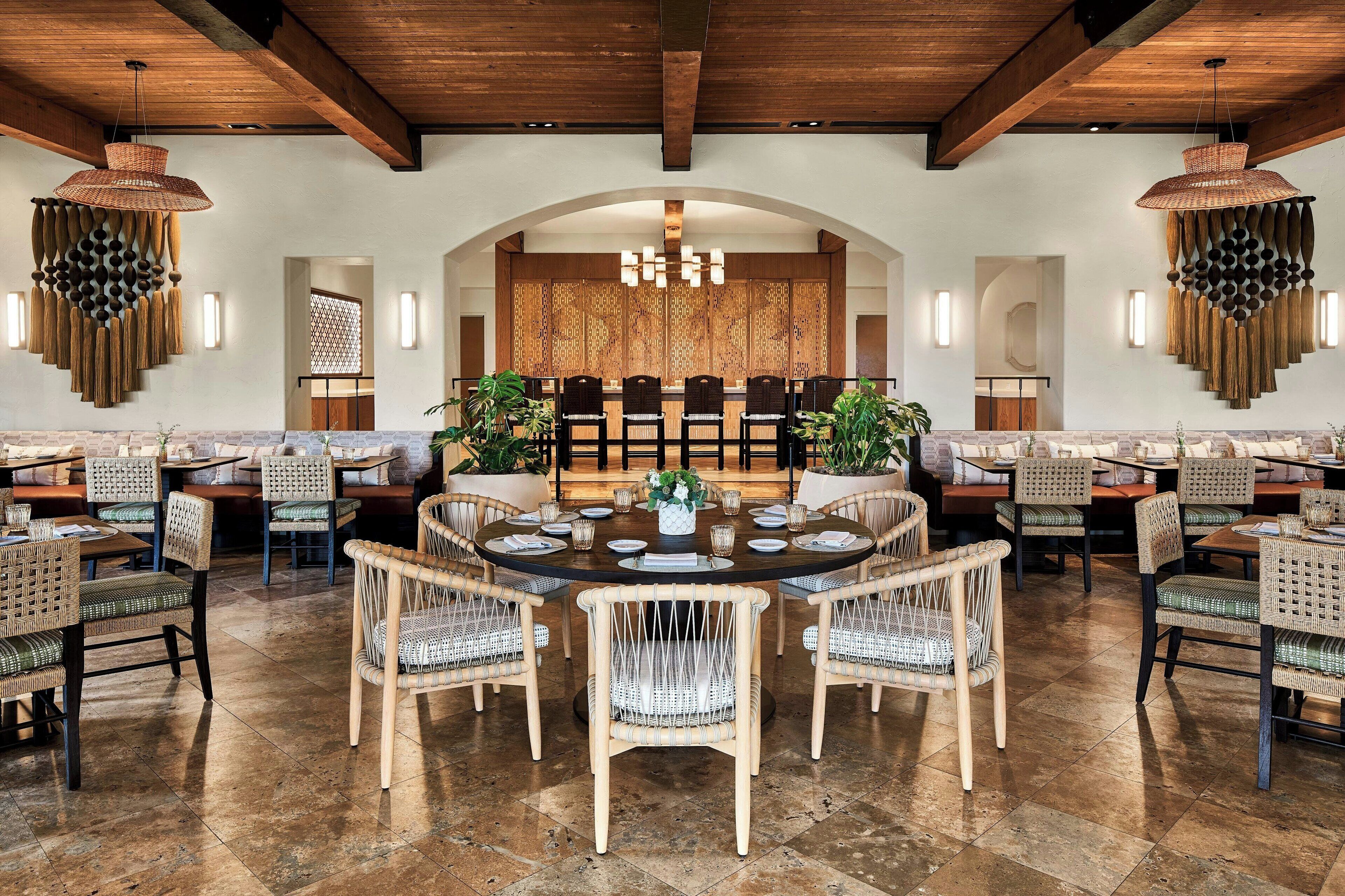 3 restaurants, breakfast, lunch, dinner served; californian cuisine