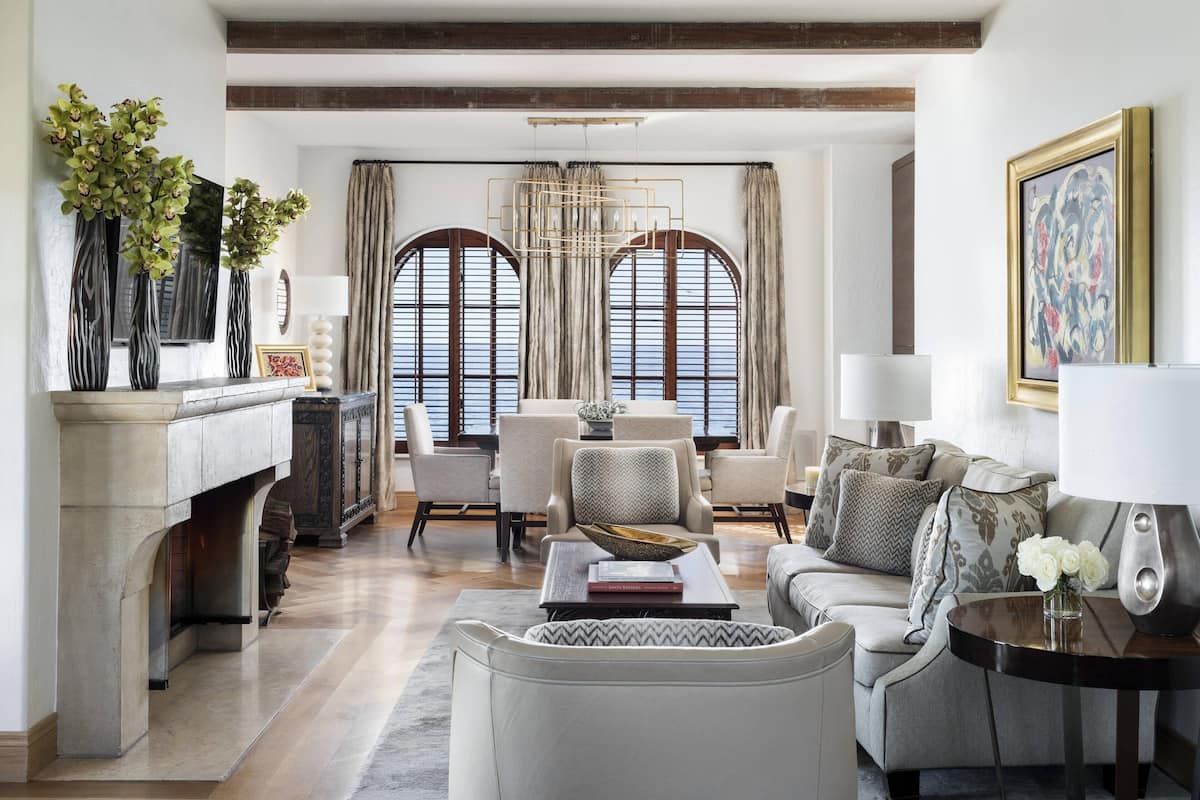 Suite, 2 chambres, vue sur l’océan (Ritz-Carlton, Larger Villa) | Salle de séjour | Téléviseur à DEL de 48 po avec télévision par câble, téléviseur
