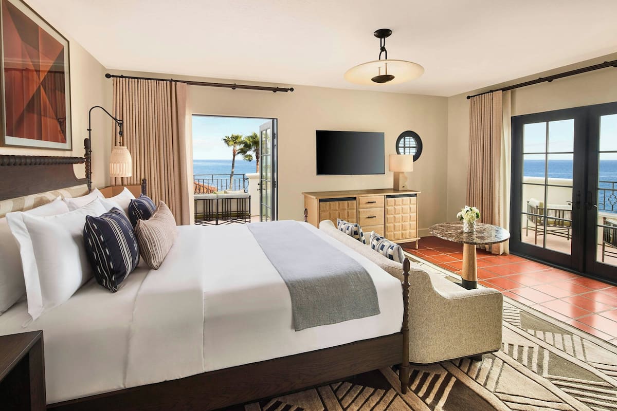 Room, 1 King Bed, Ocean View | Frette Italian sheets, premium bedding, down duvets, pillow-top beds