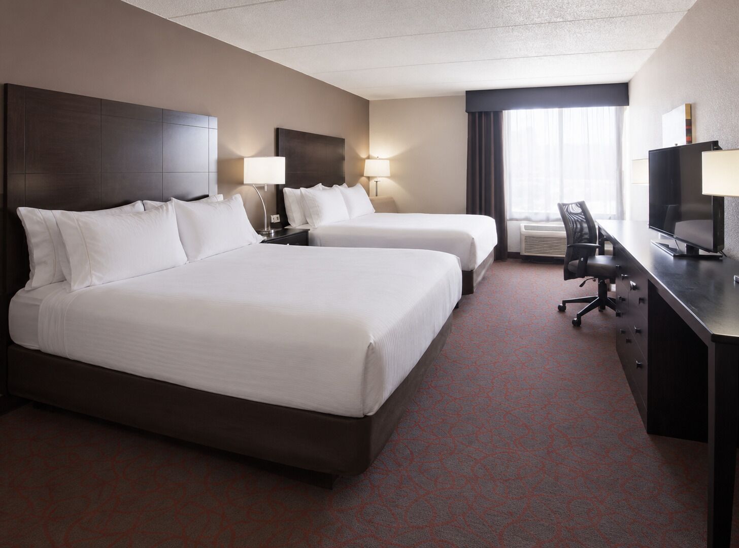 Premium bedding, pillow-top beds, in-room safe, desk