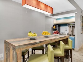 Free daily buffet breakfast