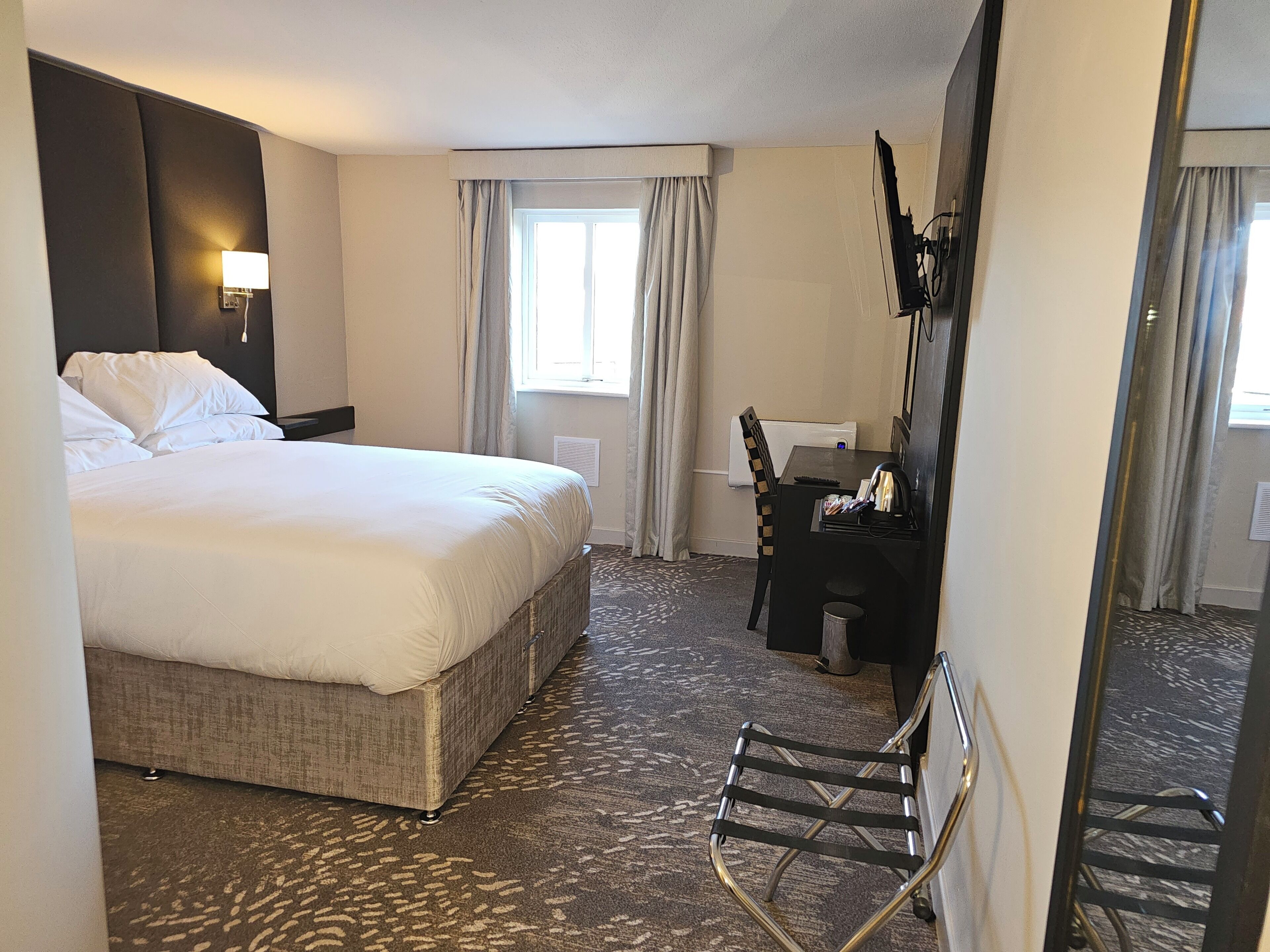 Superior Double Room | Desk, iron/ironing board, free WiFi, bed sheets