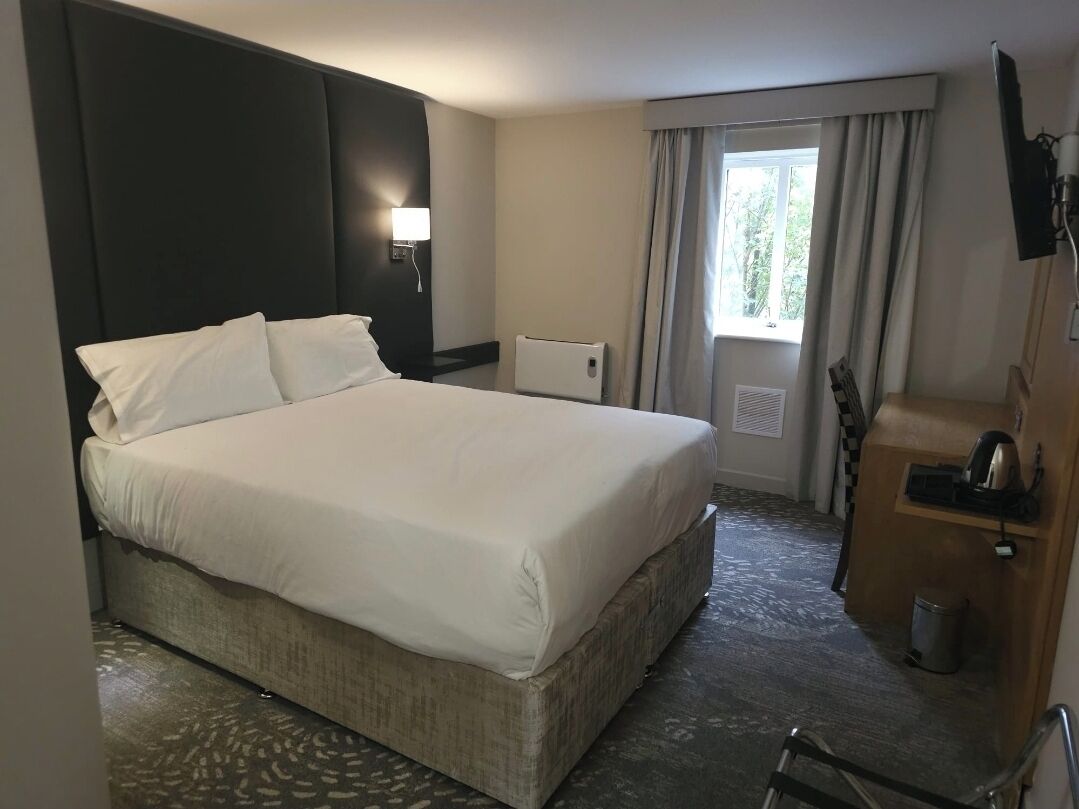 Standard Double Room, 1 Bedroom | Desk, iron/ironing board, free WiFi, bed sheets
