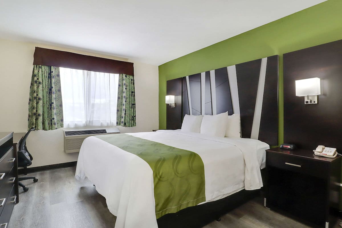 Suite, 1 Queen Bed with Sofa bed, Accessible, Non Smoking | In-room safe, desk, iron/ironing board, cribs (free)