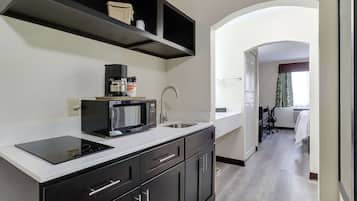 Caja de seguridad en la habitación y escritorio