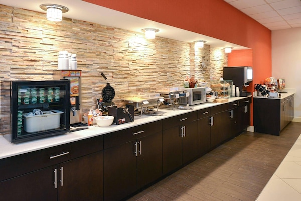 Free daily self-serve breakfast