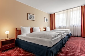 Allergikerbettwaren, Minibar, Zimmersafe, Bügeleisen/Bügelbrett