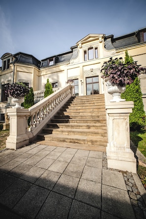 Front of property - Schloss Breitenfeld (Leipzig)