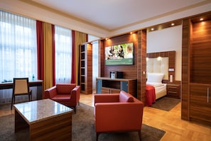 Suite | Literie hypoallergénique, minibar, coffres-forts dans les chambres