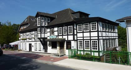AKZENT Hotel Zur Wasserburg , bed & breakfast