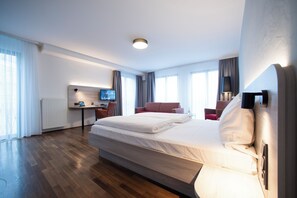 Superior Room (Domblick) | 1 bedroom, hypo-allergenic bedding, in-room safe, desk