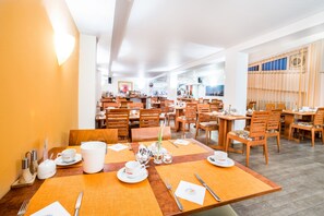Dagelijks ontbijtbuffet inbegrepen