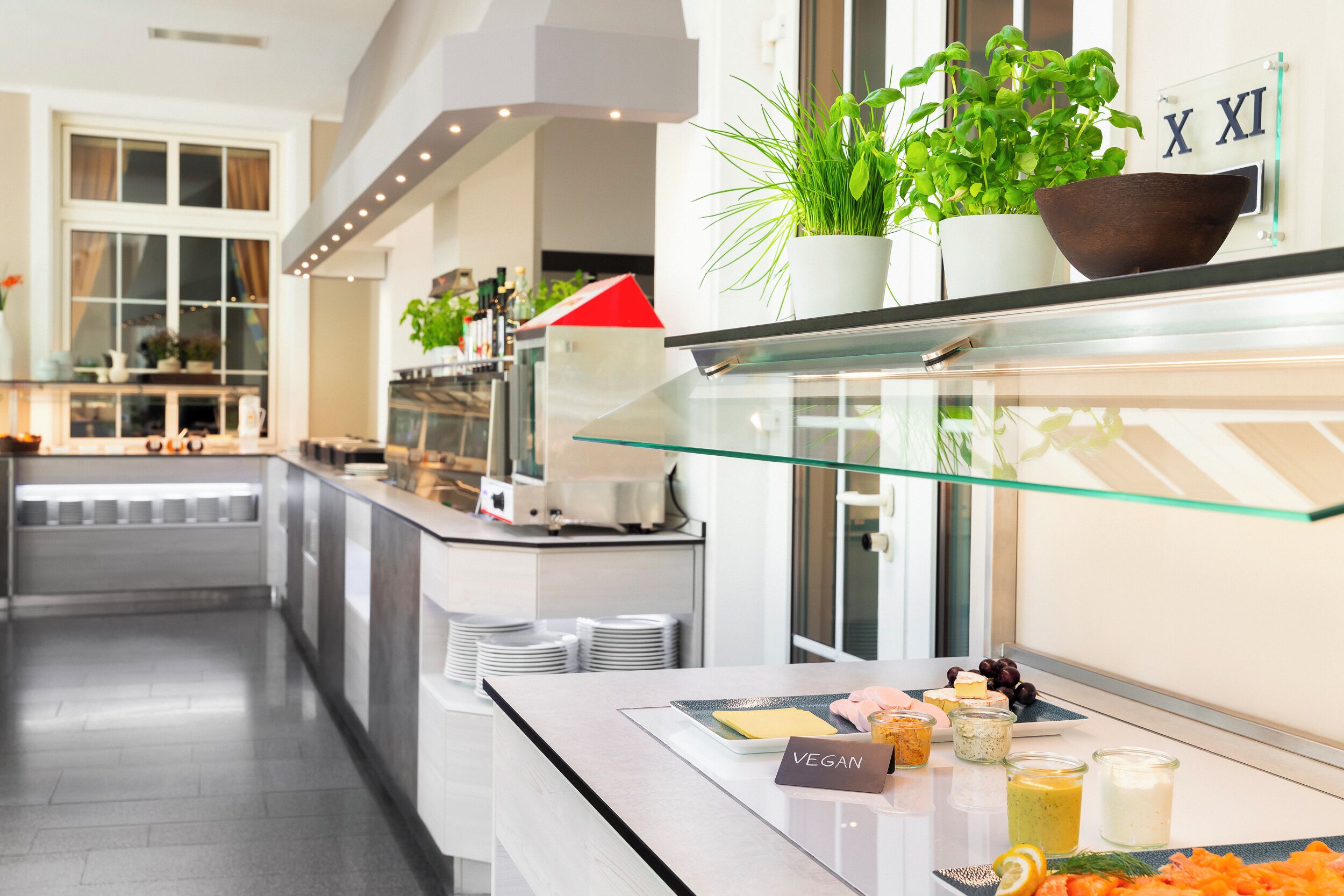 Tägliches Frühstücksbuffet gegen Gebühr