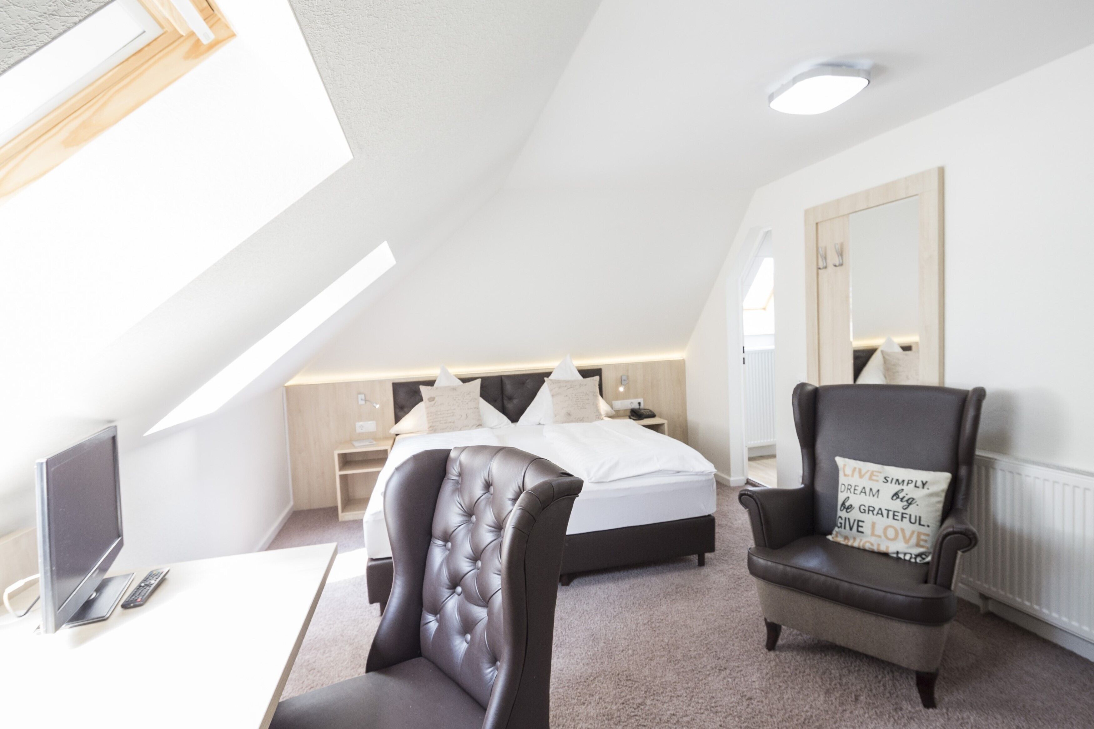 comfort double room | hypo-allergenic bedding, free minibar, in-room safe, desk