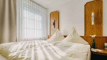 Double Room Single Use | Minibar, in-room safe, soundproofing, free WiFi