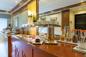 Daily buffet breakfast (EUR 24.50 per person)