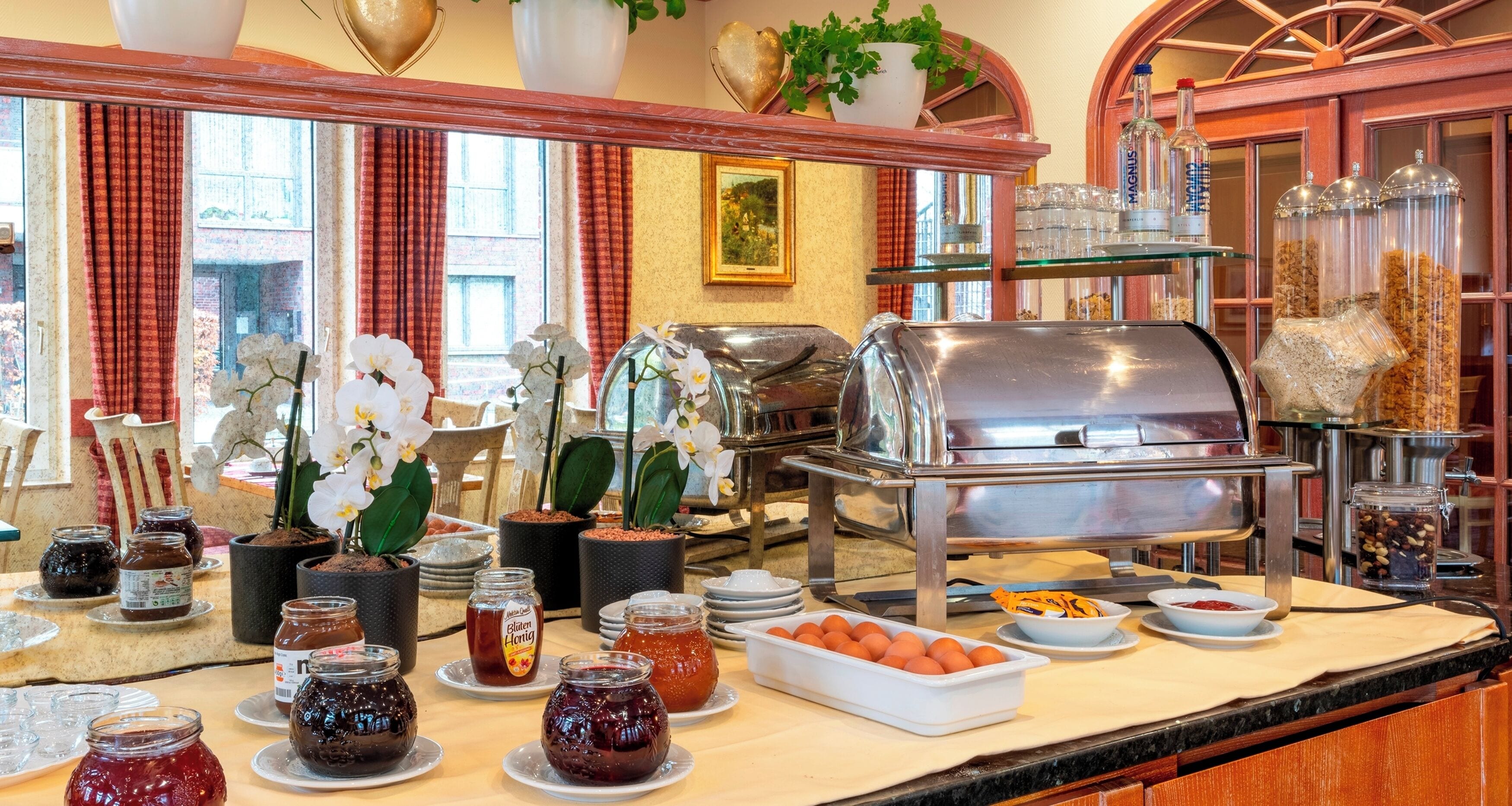 Daily buffet breakfast (EUR 17.00 per person)