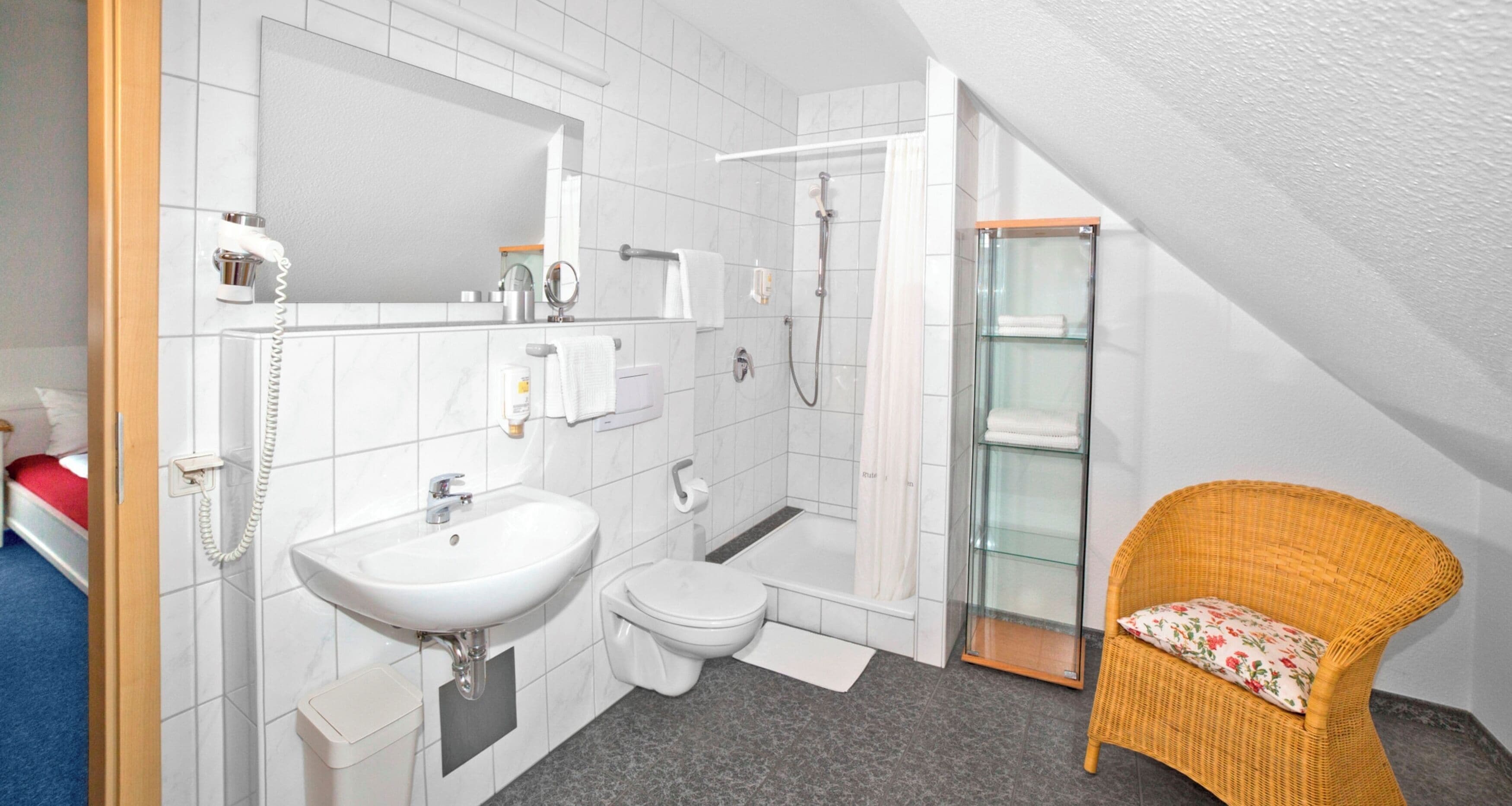 apartment | bathroom | free toiletries, hair dryer, towels