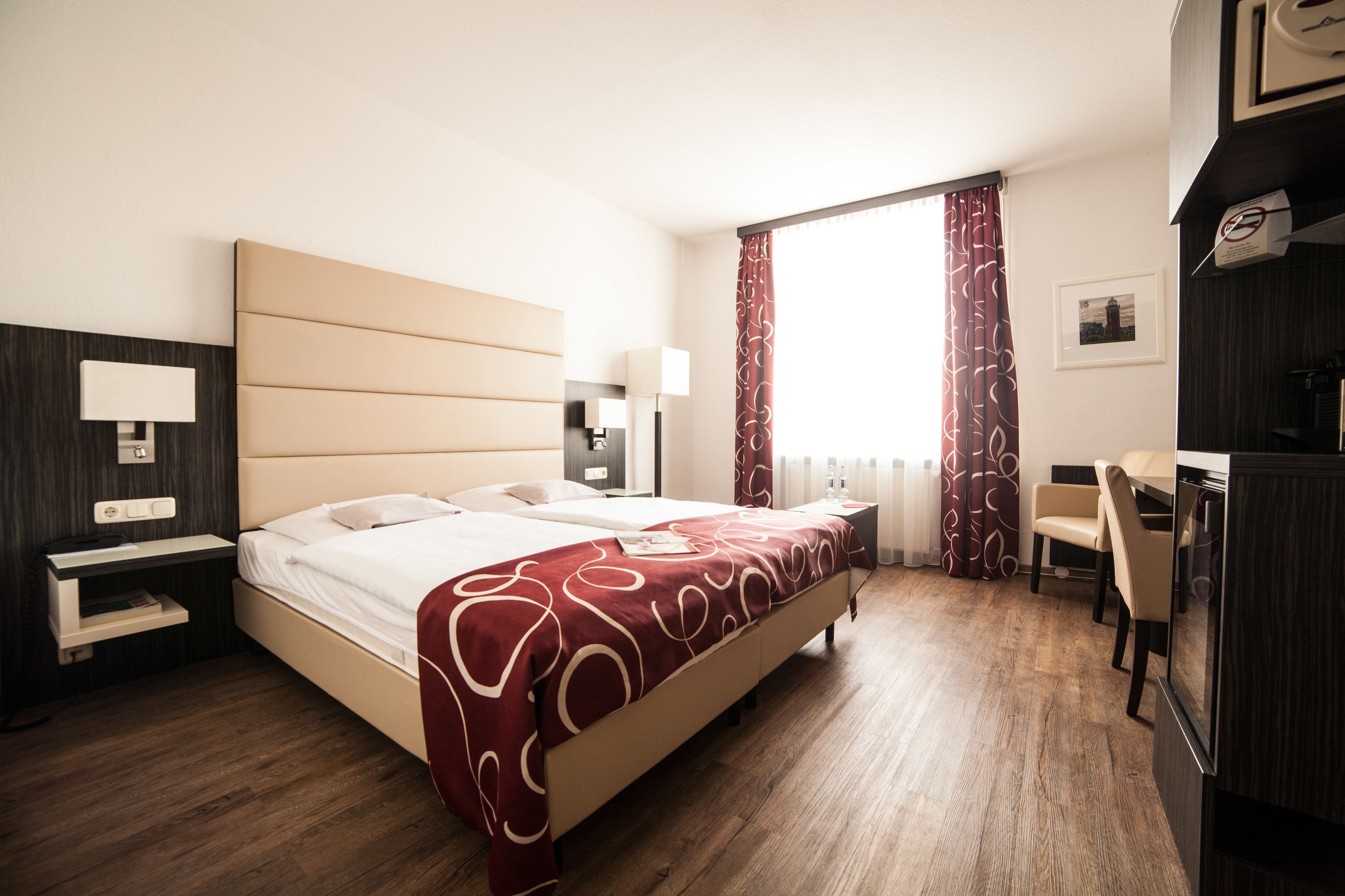 Business Double Room | Hypo-allergenic bedding, pillow-top beds, desk, blackout curtains