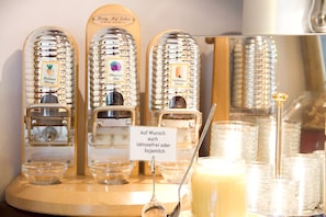 Ontbijt (EUR 8.50 per persoon)