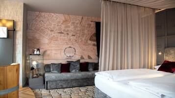 Premium bedding, in-room safe, desk, laptop workspace