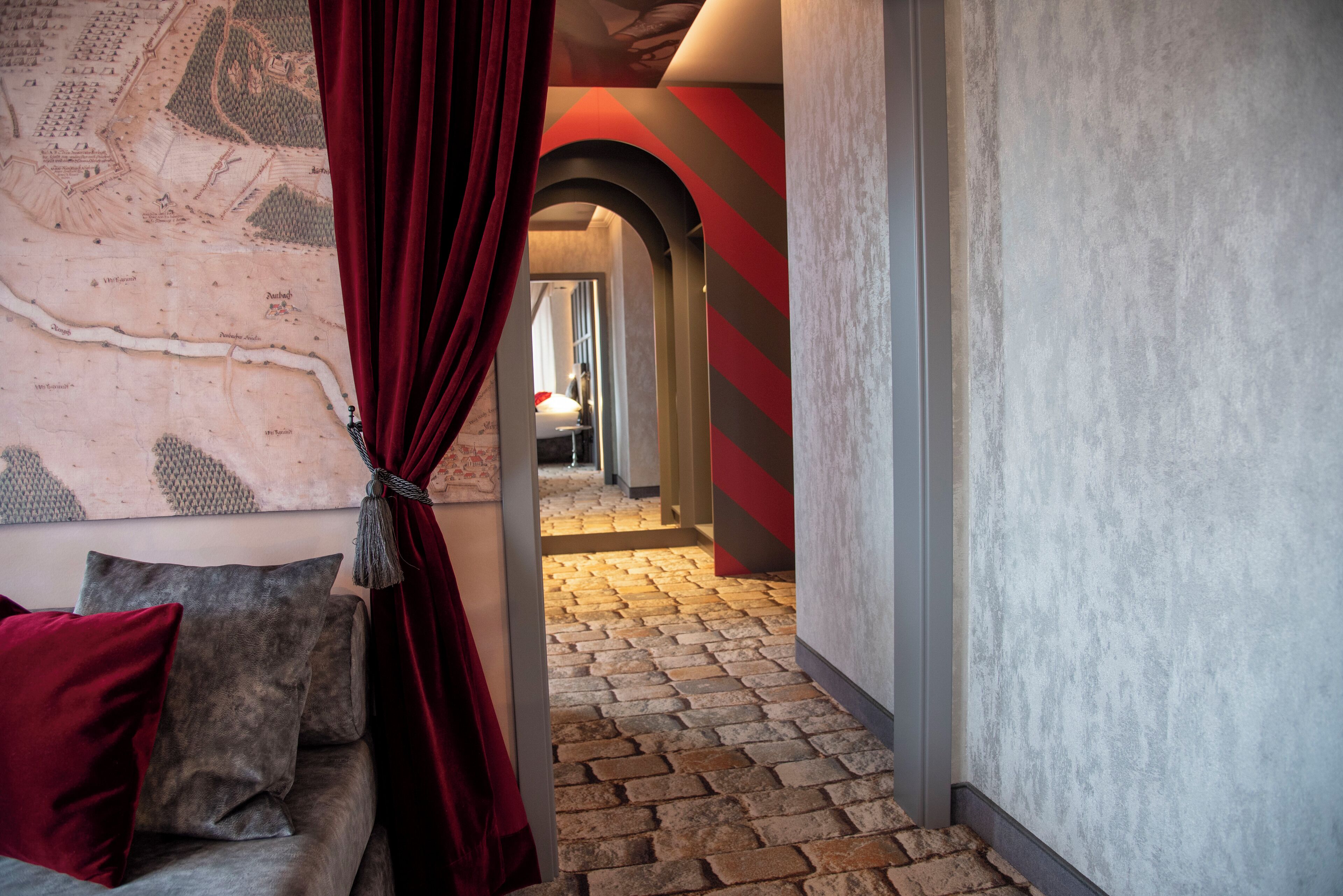 Romantic Double Room | Premium bedding, in-room safe, desk, laptop workspace