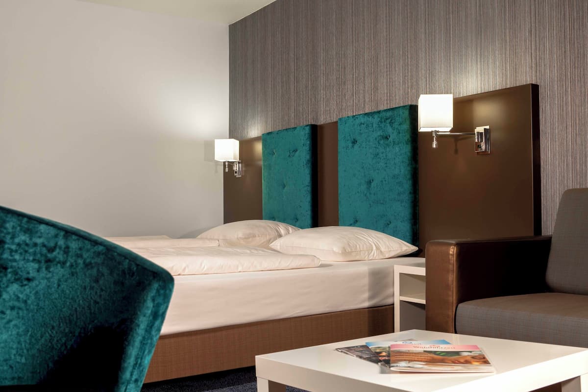 1 bedroom, hypo-allergenic bedding, in-room safe, individually decorated