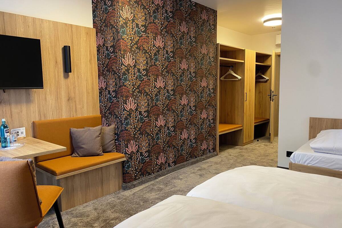 1 bedroom, premium bedding, in-room safe, blackout curtains