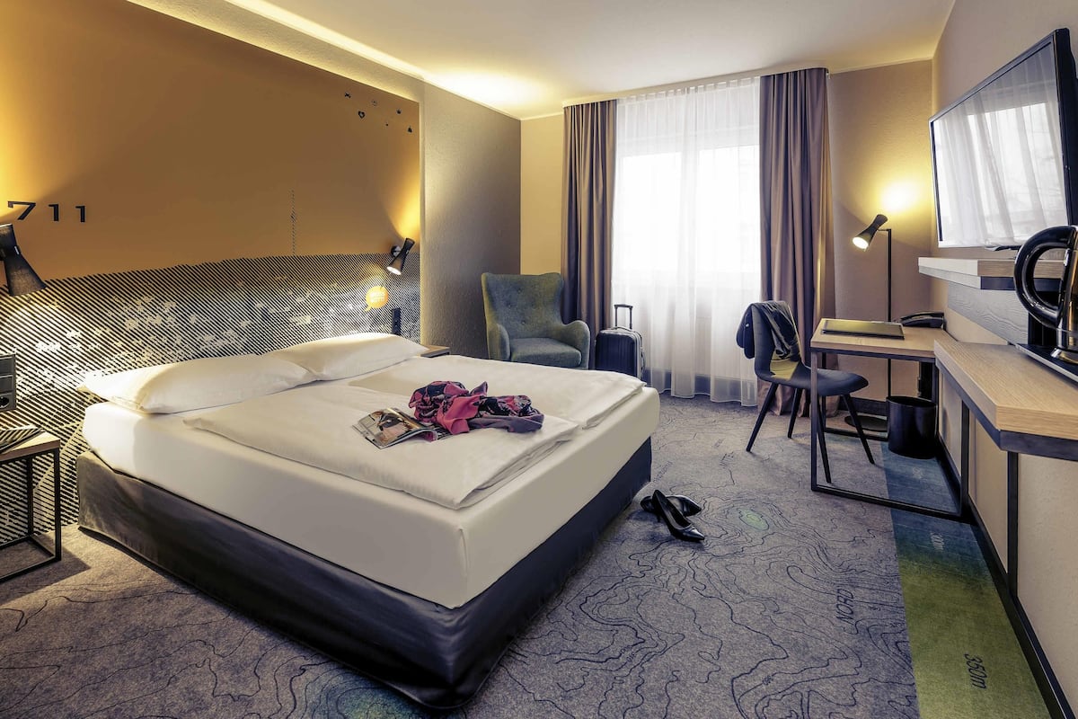 Standard Room, 1 Queen Bed | Miscellaneous