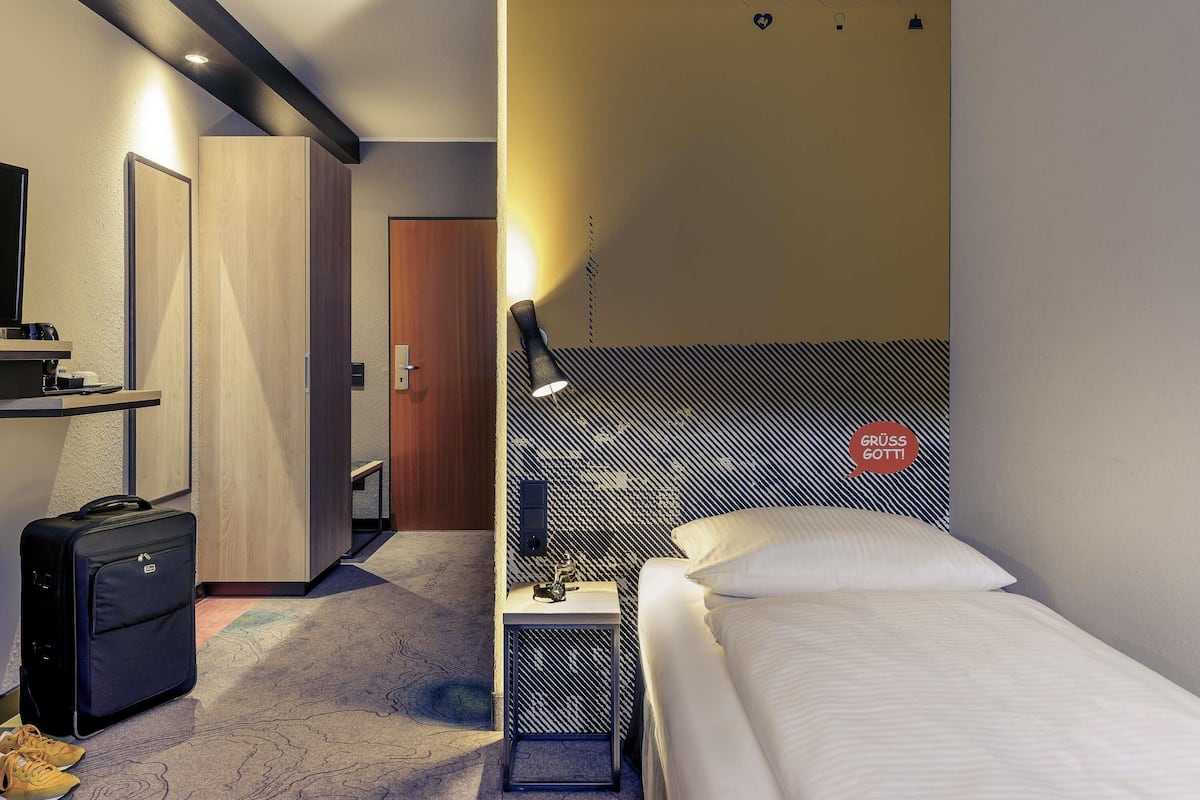 Standardzimmer, 1 Einzelbett | Allergikerbettwaren, Zimmersafe, Schreibtisch, Verdunkelungsvorhänge