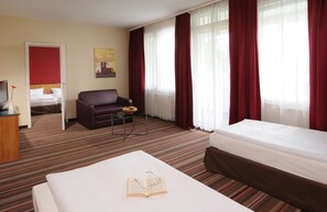 Comfort Room | In-room safe, desk, soundproofing, iron/ironing board - Leonardo Airport Hotel Berlin Brandenburg (Berlin)