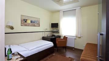 Einzelzimmer, 1 Einzelbett | Zimmersafe, Schreibtisch, Bügeleisen/Bügelbrett, kostenloses WLAN