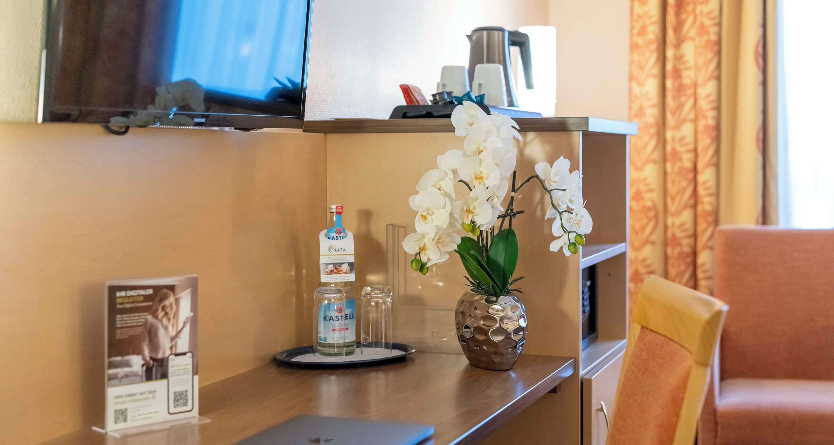 Hypo-allergenic bedding, in-room safe, desk, laptop workspace