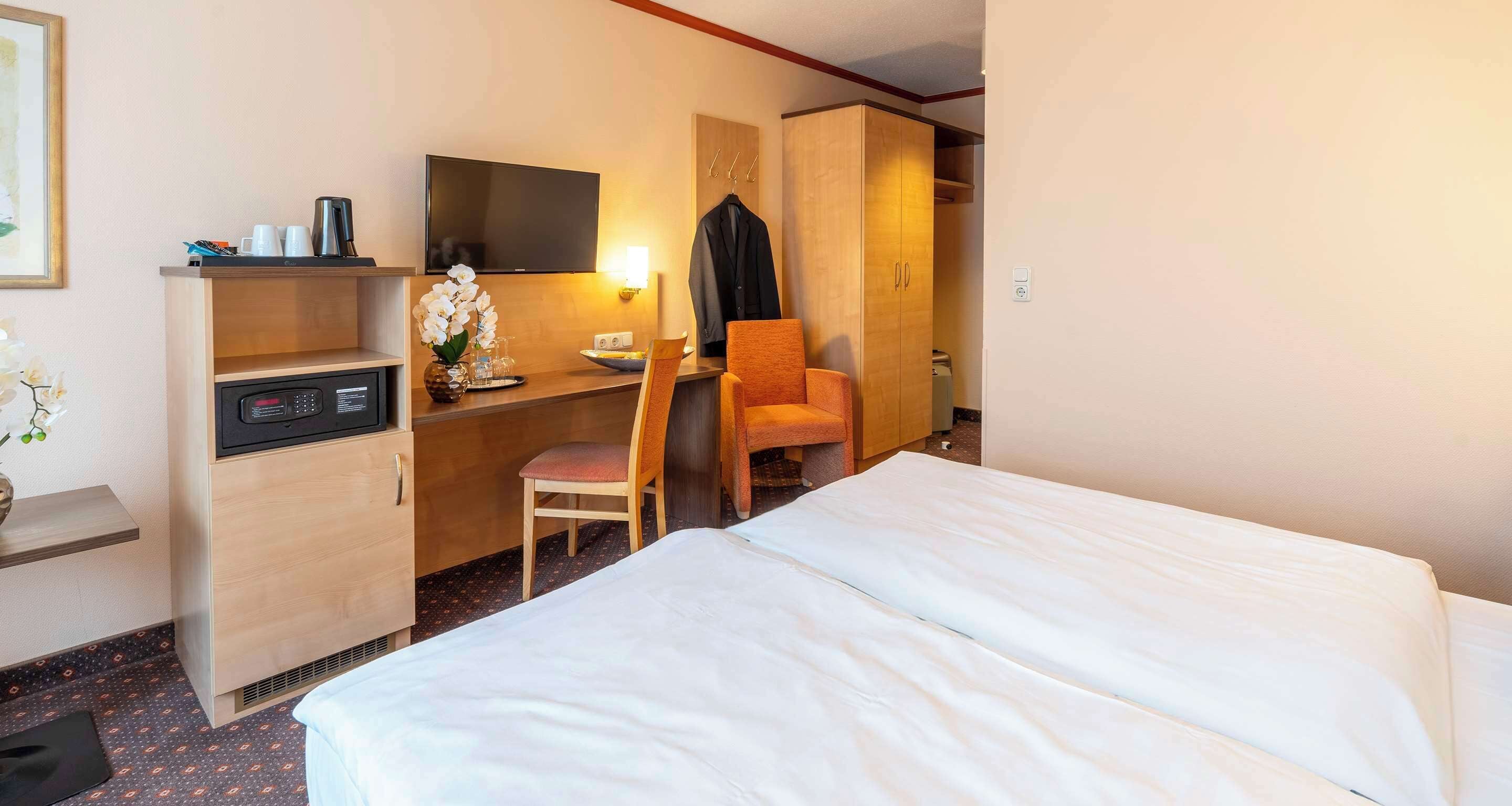 Standard Room, Multiple Beds | Hypo-allergenic bedding, in-room safe, desk, laptop workspace