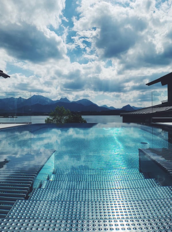 Outdoor pool, sun loungers