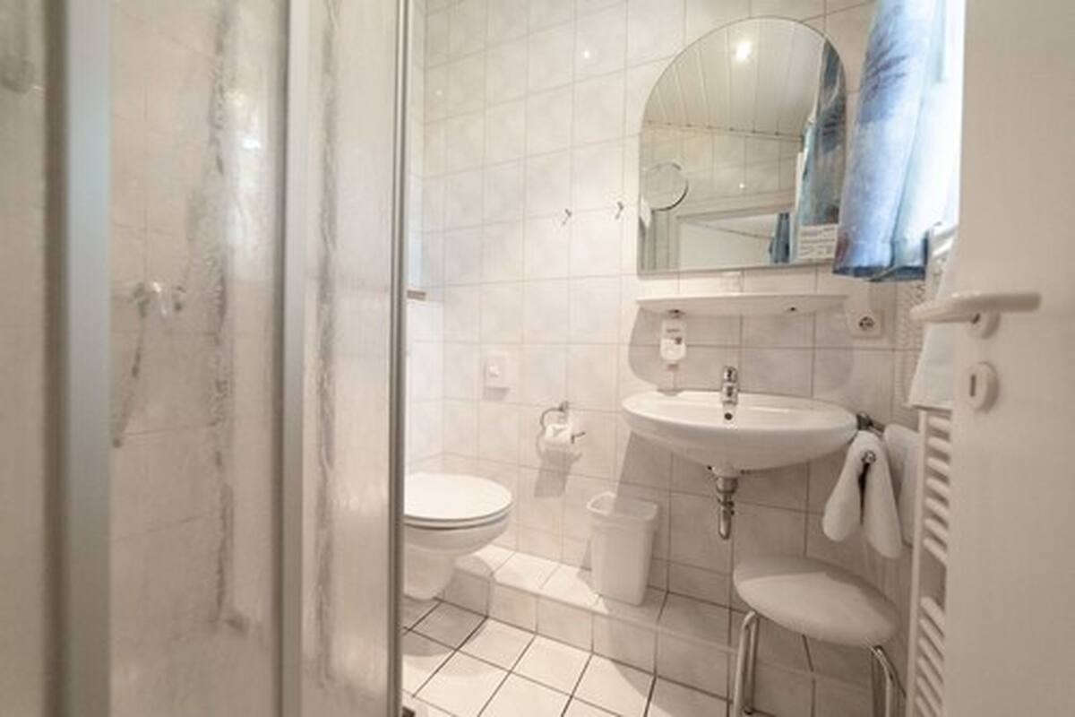 shower, free toiletries, hair dryer, slippers