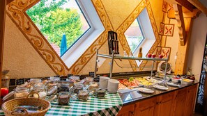 Daily buffet breakfast (EUR 9 per person)
