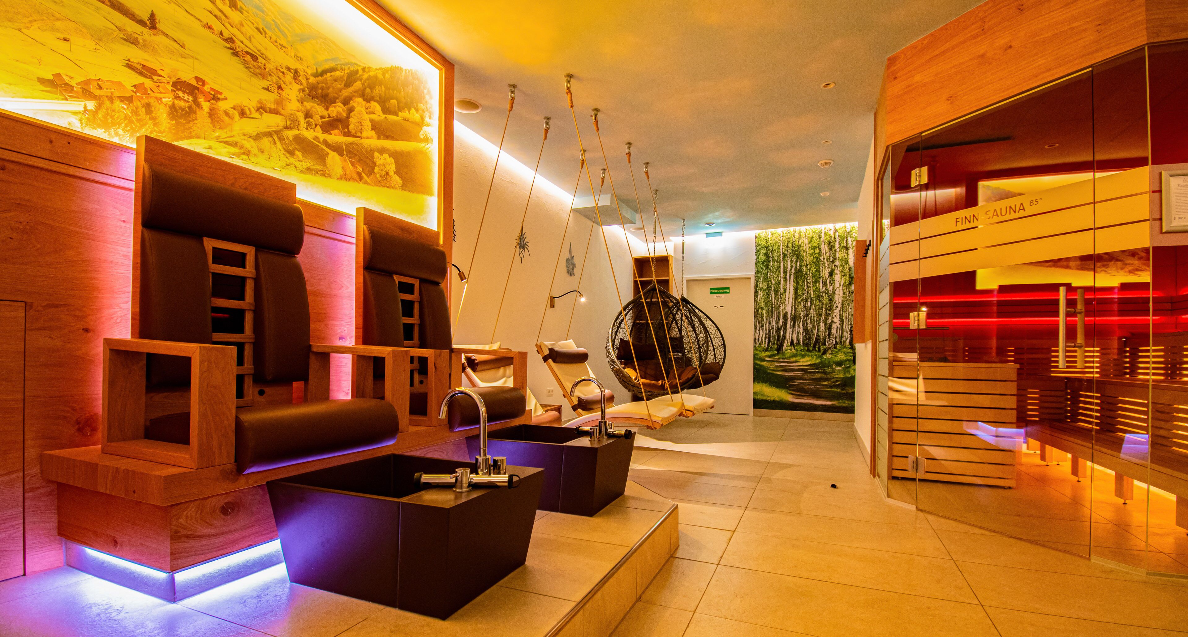 Couples treatment room(s), sauna, hot tub, steam room, body treatments