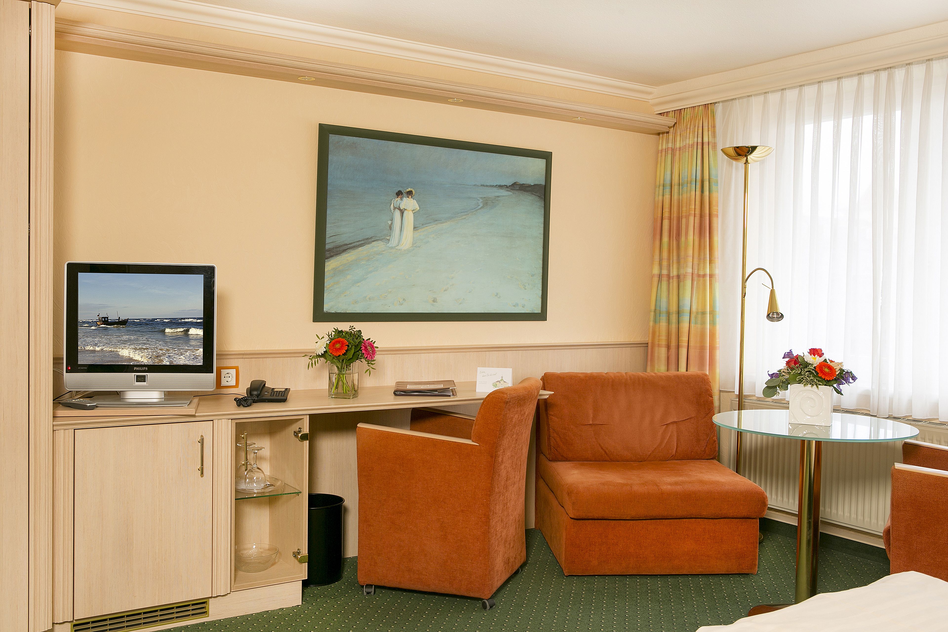 superior double room | 1 bedroom, minibar, in-room safe, desk