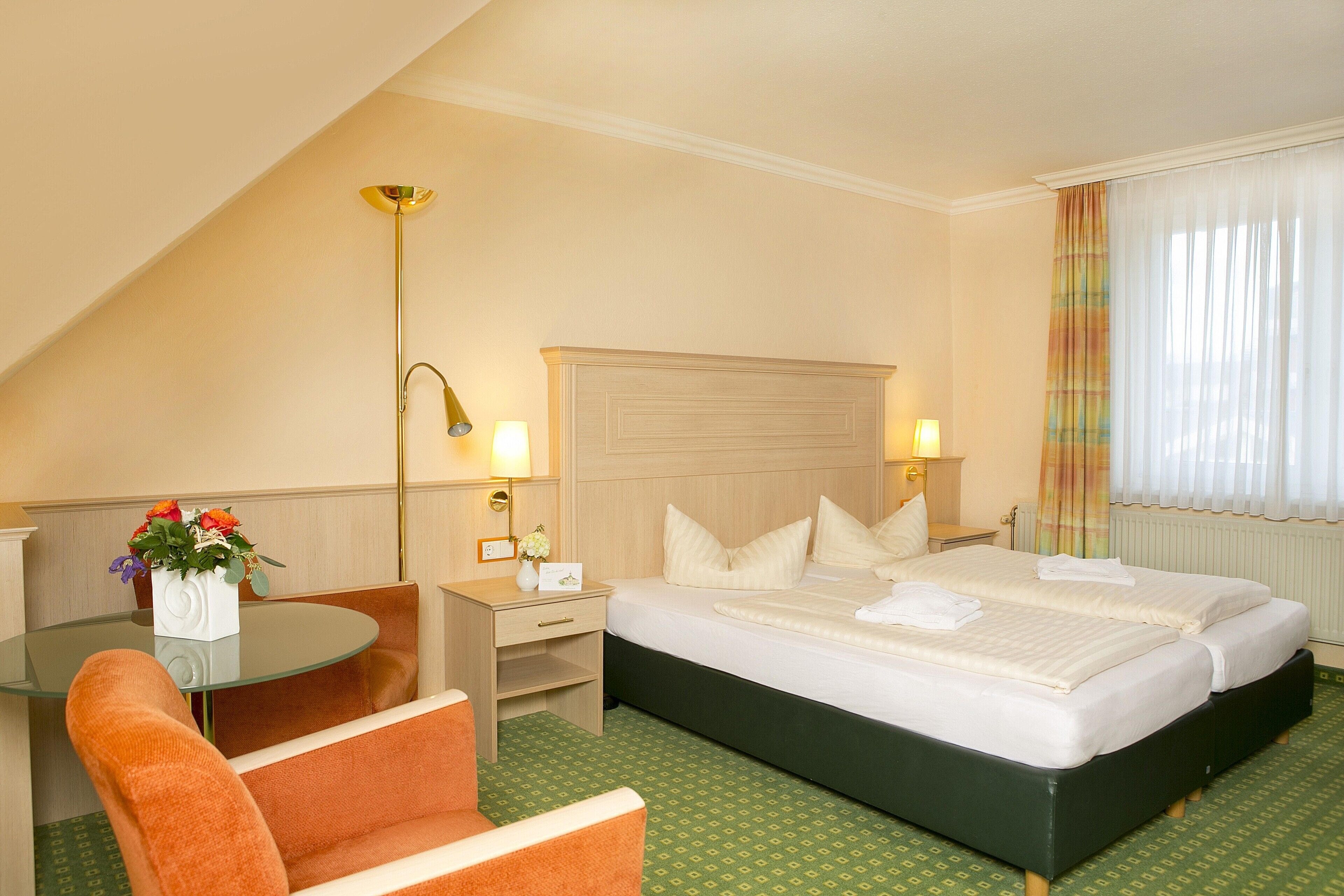 Double Room | Minibar, in-room safe, blackout drapes, free WiFi