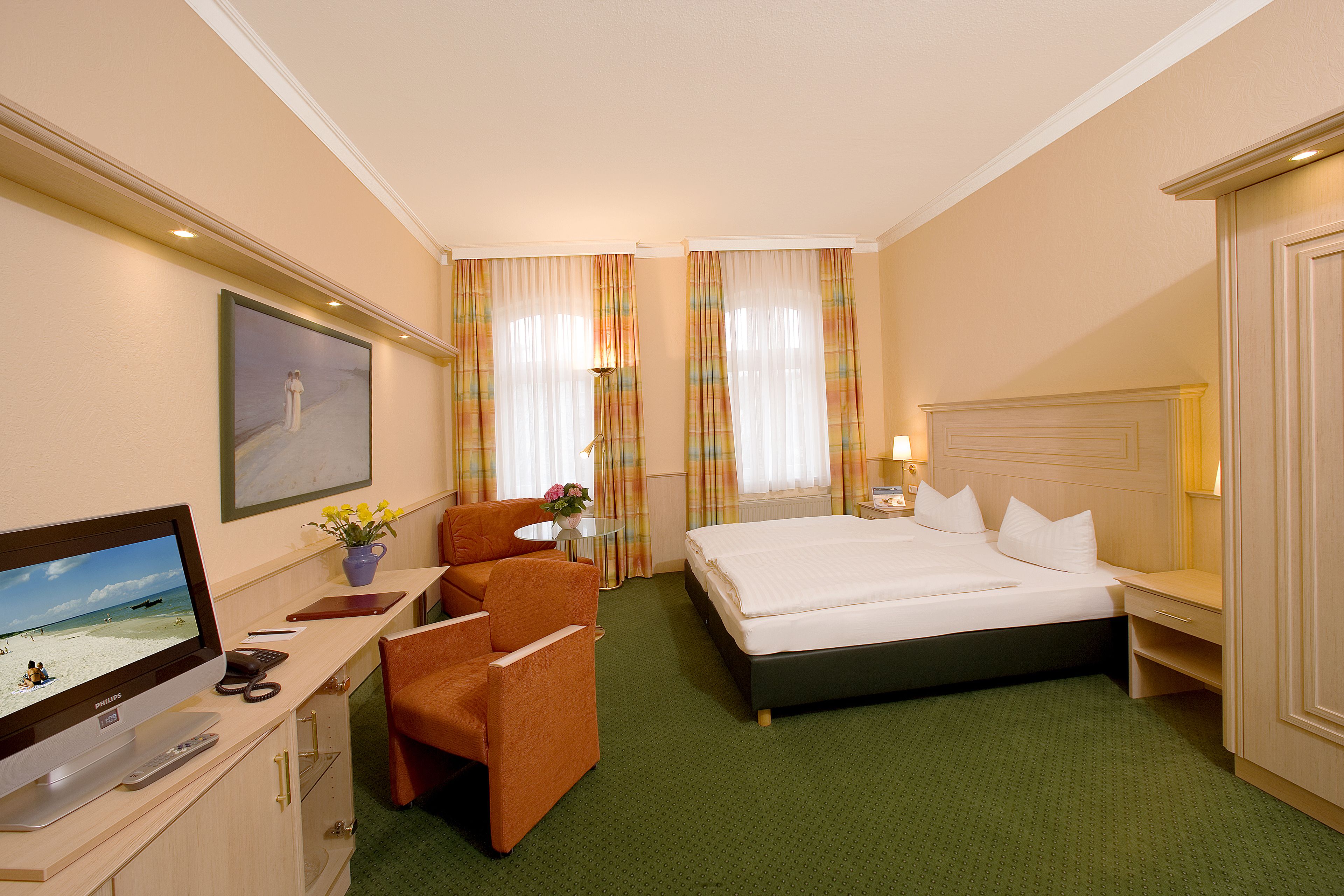 superior double room | 1 bedroom, minibar, in-room safe, desk