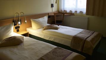 Doppelzimmer | Schreibtisch, Verdunkelungsvorhänge, schallisolierte Zimmer, Bettwäsche