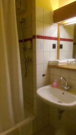 Dutxa, assecador de cabells i tovalloles 