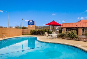 Seasonal outdoor pool