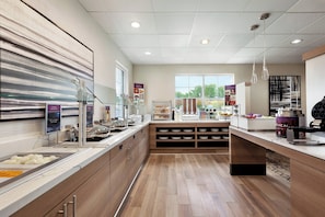 Free daily continental breakfast