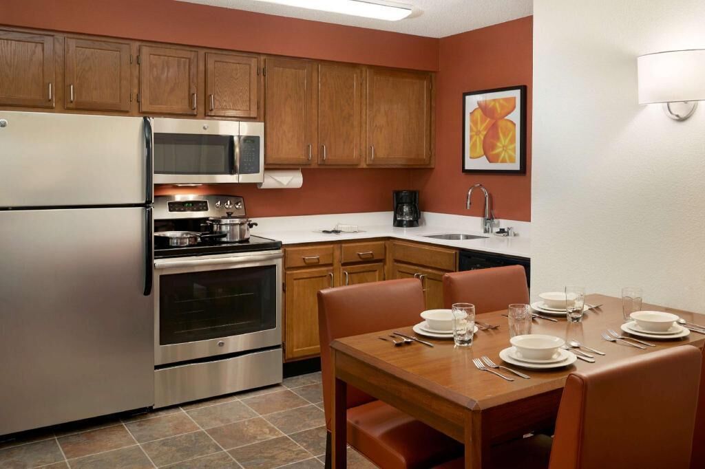 Private kitchen | Fridge, microwave, stovetop, dishwasher