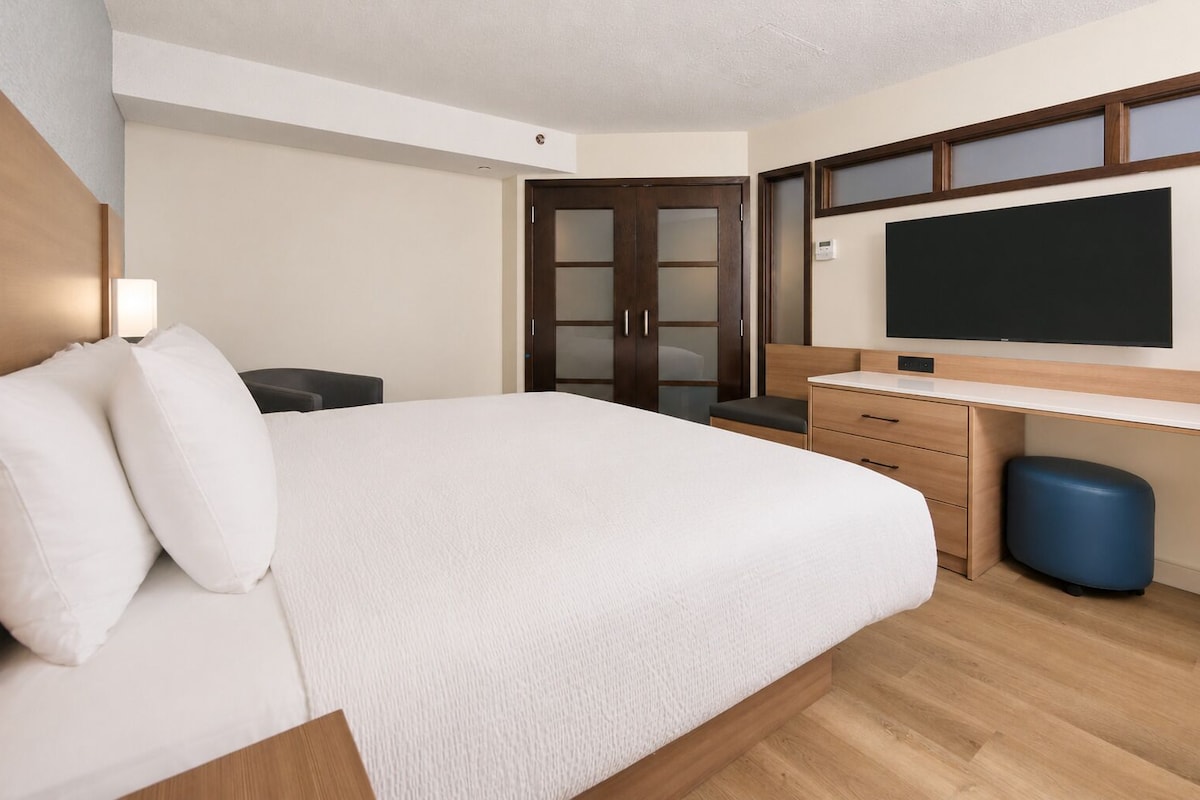 Hochwertige Bettwaren, Pillowtop-Betten, Schreibtisch