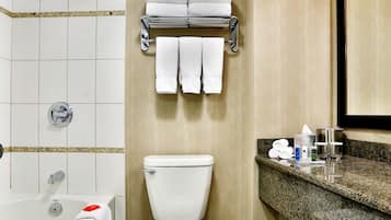 Suihkun ja ammeen yhdistelmä, designer-hygieniatuotteet, hiustenkuivaaja