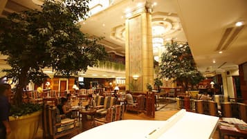 3 bars/lounges, poolside bar